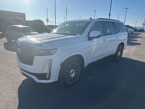 Used 2021 Cadillac Escalade Sport Platinum w/ Heavy-Duty Trailer Package image 3