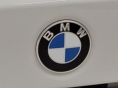 New 2026 BMW 330i xDrive Sedan w/ Convenience Package AWD/4WD image 19