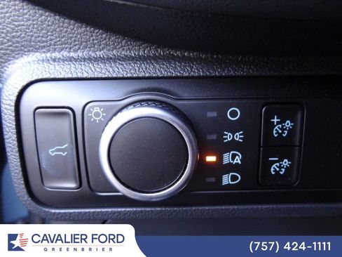 Used 2026 Ford Explorer Active AWD/4WD image 16