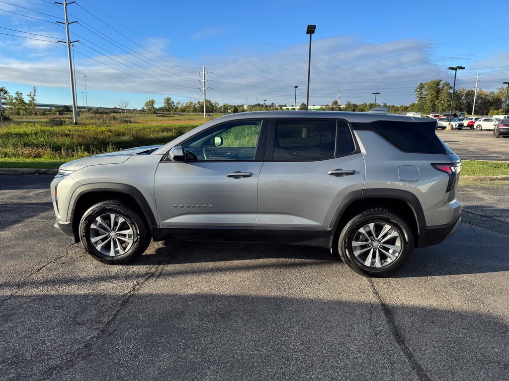 Used 2026 Chevrolet Equinox LT FWD image 4
