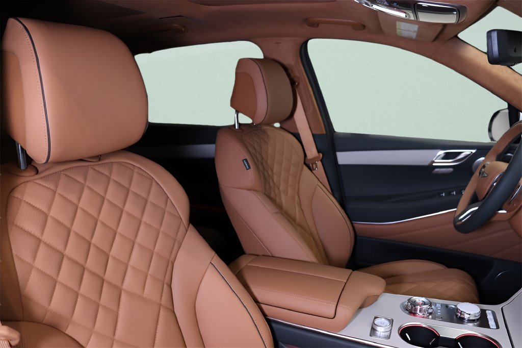 Certified 2025 Genesis GV80 3.5T Prestige AWD/4WD image 13