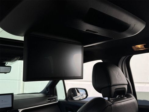 Certified 2025 Toyota Sienna Limited image 33