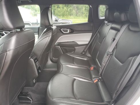 Used 2025 Jeep Compass Limited AWD/4WD image 13