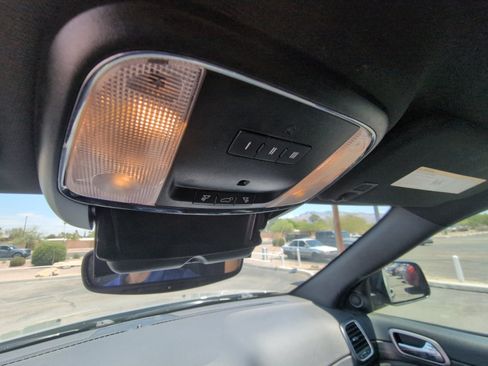 Used 2020 Jeep Grand Cherokee Laredo AWD/4WD image 23