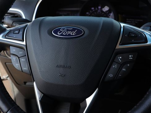 Used 2019 Ford Edge Titanium w/ Cargo Accessory Package image 28