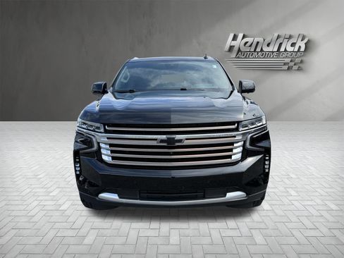 Used 2023 Chevrolet Suburban High Country w/ Premium Package AWD/4WD image 3