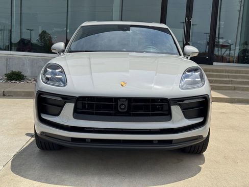 New 2025 Porsche Macan image 10