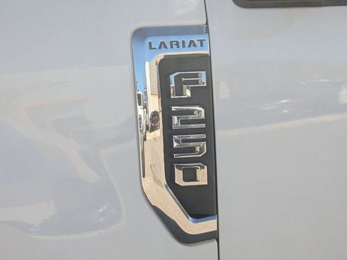 Used 2019 Ford F250 Lariat w/ Lariat Ultimate Package AWD/4WD image 10