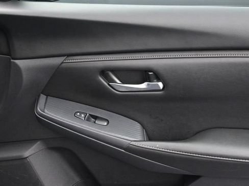 Used 2024 Nissan Sentra SV FWD image 33