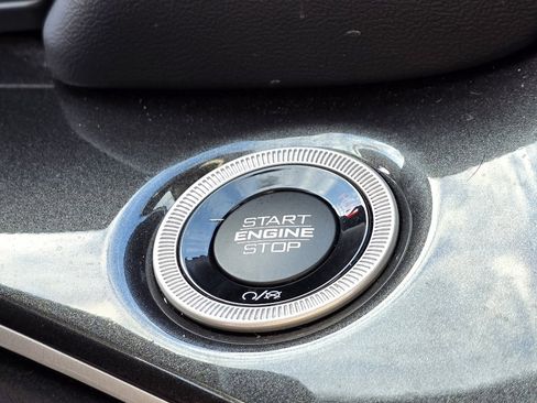 Used 2023 Jeep Grand Cherokee Laredo image 17