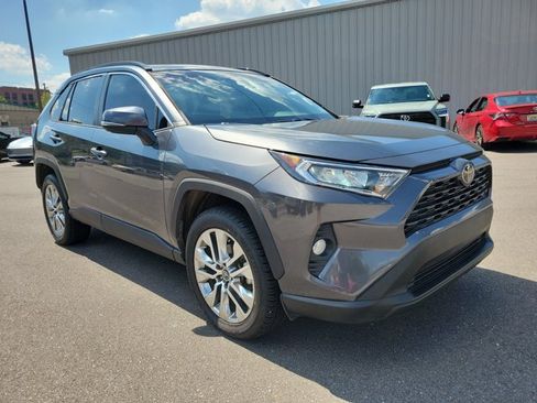 Used 2021 Toyota RAV4 XLE Premium FWD image 19