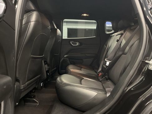 Used 2022 Jeep Compass Latitude image 29