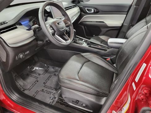 Used 2025 Jeep Compass Limited AWD/4WD image 9