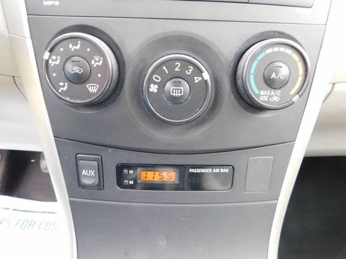 Used 2010 Toyota Corolla LE image 12