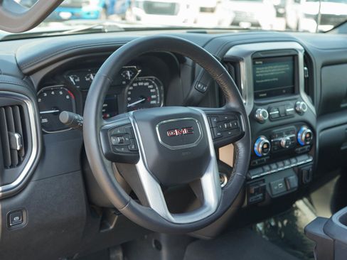 Used 2022 GMC Sierra 2500 SLE AWD/4WD image 21