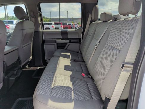 Used 2015 Ford F150 XLT AWD/4WD image 6