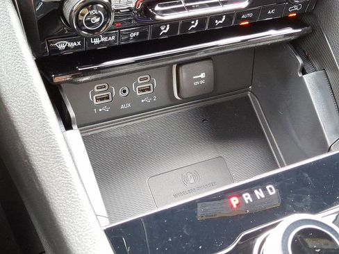 New 2025 Jeep Grand Cherokee Altitude image 10