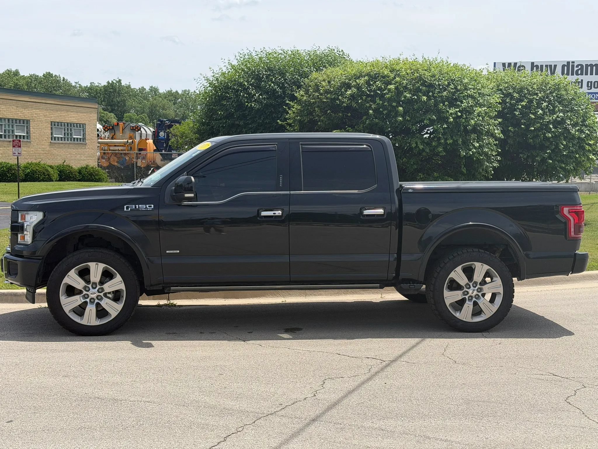 Used 2017 Ford F150 Limited w/ Trailer Tow Package AWD/4WD image 4