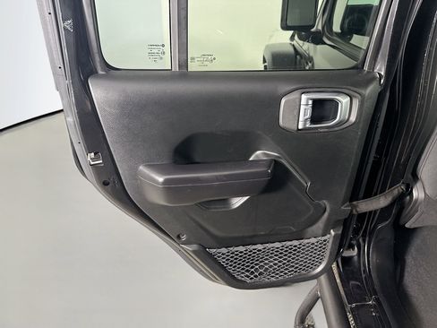 Used 2019 Jeep Wrangler Unlimited Sport S image 26