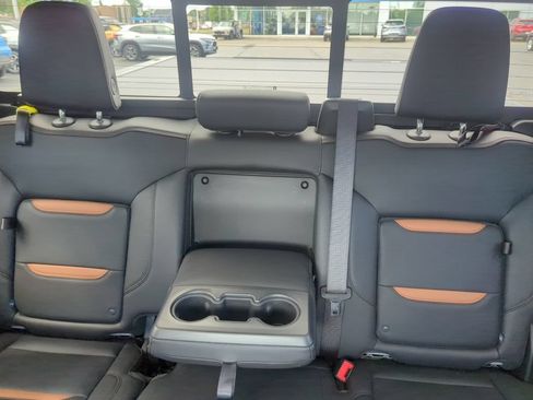 Certified 2024 GMC Sierra 1500 AT4 w/ Technology Package AWD/4WD image 32