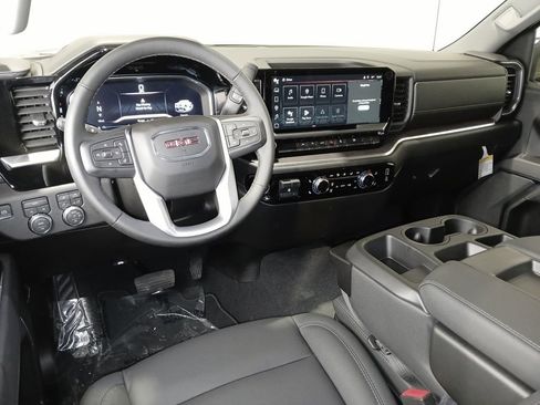 Used 2026 GMC Sierra 1500 SLT AWD/4WD image 9