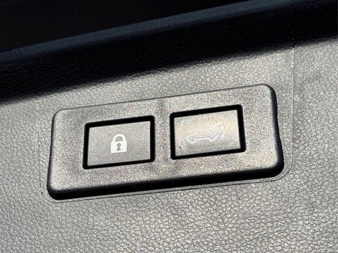 Used 2023 Subaru Forester Premium image 15