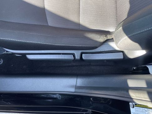 Used 2025 Nissan Sentra SV image 22