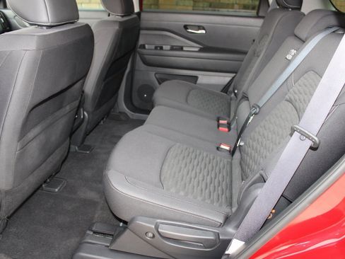 Used 2022 Nissan Pathfinder SV w/ Cargo Package image 5