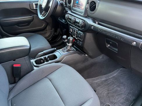 Used 2023 Jeep Wrangler Unlimited image 13