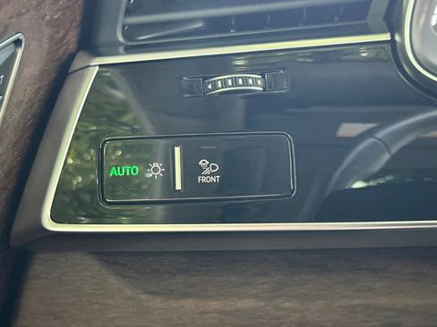 Used 2025 Audi Q8 Prestige AWD/4WD image 37