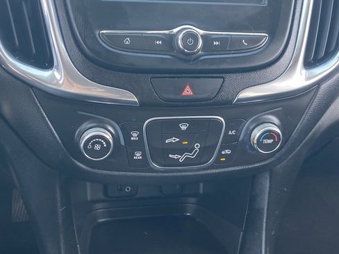 Used 2018 Chevrolet Equinox LT image 29