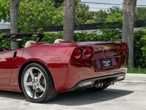 Used 2007 Chevrolet Corvette Convertible w/ Performance Package RWD image 6