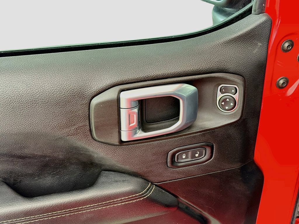 Used 2021 Jeep Wrangler Unlimited Sahara w/ Uconnect 4C Nav & Sound Group AWD/4WD image 28