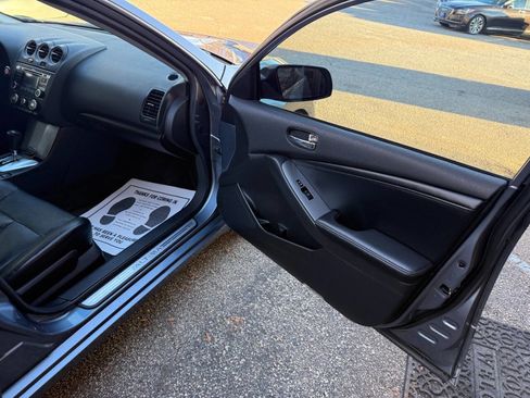 Used 2011 Nissan Altima 2.5 SL w/ 2.5SL Pkg image 16