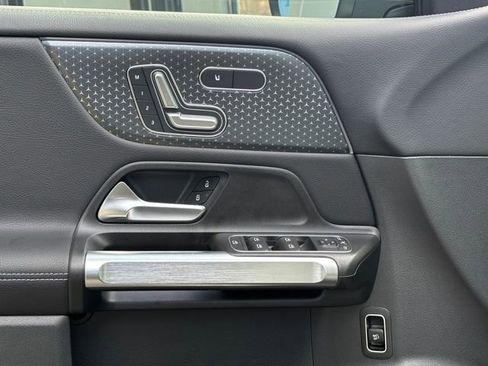 Certified 2025 Mercedes-Benz GLB 250 4MATIC image 20