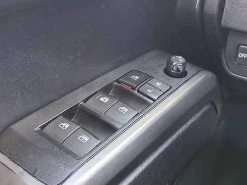 Used 2021 Toyota Tacoma SR5 image 27