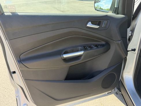 Used 2013 Ford Escape SE FWD image 12