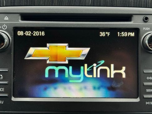 Used 2016 Chevrolet Traverse LT image 3