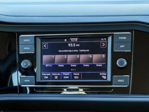 Used 2024 Volkswagen Jetta SE image 15