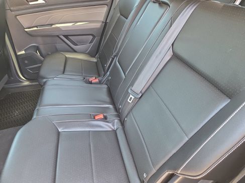 Certified 2023 Volkswagen Atlas SE w/ Black Wheel Package FWD image 21