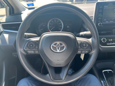 Used 2021 Toyota Corolla LE w/ Carpet Mat Package (TMS) image 23