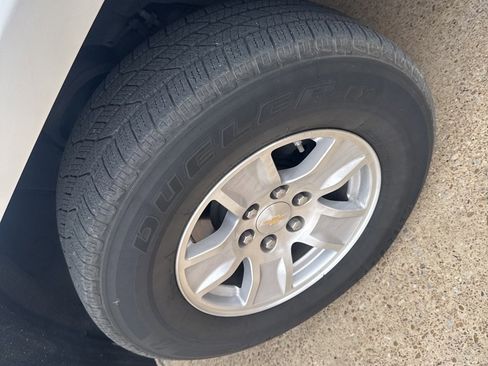 Used 2018 Chevrolet Silverado 1500 LT w/ Texas Edition image 9