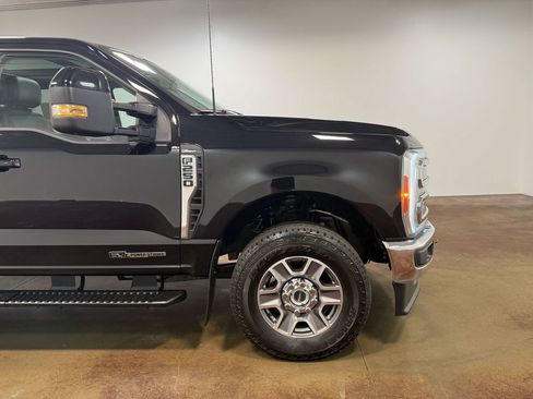 Used 2023 Ford F250 Lariat w/ FX4 Off-Road Package AWD/4WD image 35
