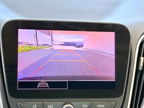 Used 2025 Chevrolet Malibu LT FWD image 32