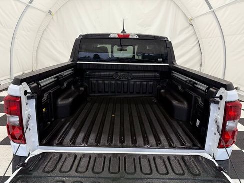 New 2025 Ford Maverick Lariat w/ Black Appearance Package image 4