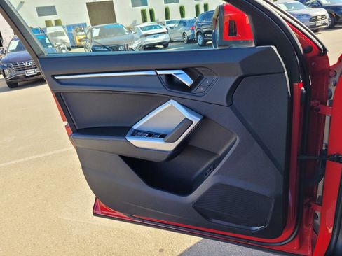 Used 2025 Audi Q3 2.0T Premium image 15