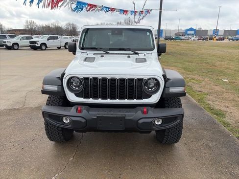 Used 2025 Jeep Wrangler Unlimited Rubicon image 9