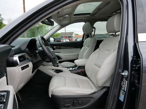 Used 2022 Kia Telluride SX w/ SX Prestige Package AWD/4WD image 15