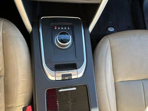 Used 2018 Land Rover Discovery Sport HSE image 29