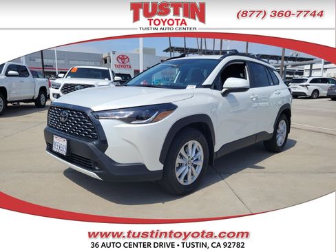 Certified 2023 Toyota Corolla Cross LE w/ Black Badges Package (TMS) AWD/4WD image 1
